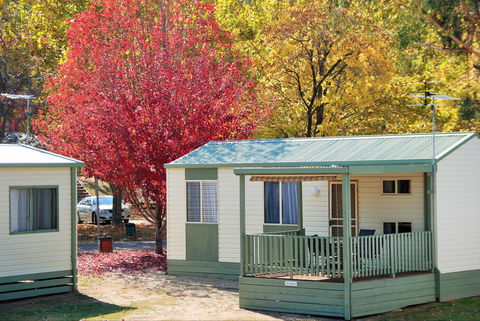 Beechworth Lake Sambell Caravan Park - ACT Tourism 2