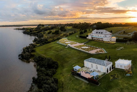 Campbell Point House - ACT Tourism 0