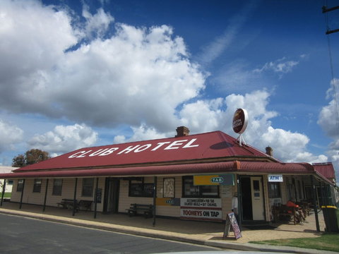 Club Hotel Emmaville - ACT Tourism 0