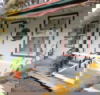 Coonawarra's Pyrus Cottage - ACT Tourism