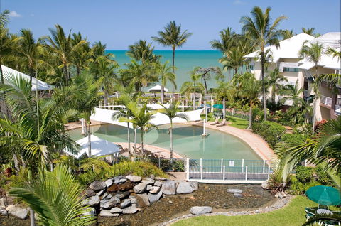 Coral Sands Beachfront Resort - ACT Tourism 0