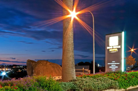 Dog Rock Motel - ACT Tourism 0