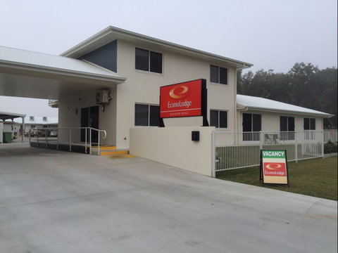EconoLodge Beachside Motel - ACT Tourism 0