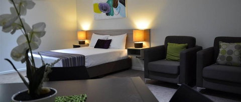 EconoLodge Beachside Motel - ACT Tourism 1