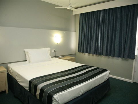 Flinders Motel - ACT Tourism 0