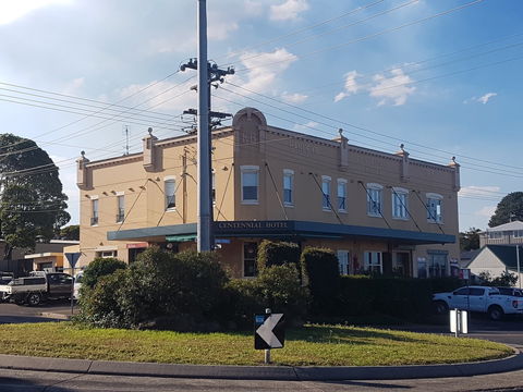 Helensburgh Hotel - ACT Tourism 1