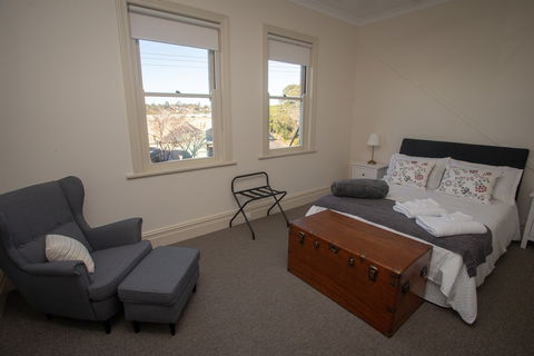 Helensburgh Hotel - ACT Tourism 2
