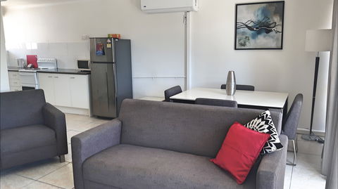 Jadran Motel And El Jays Holiday Lodge - ACT Tourism 2