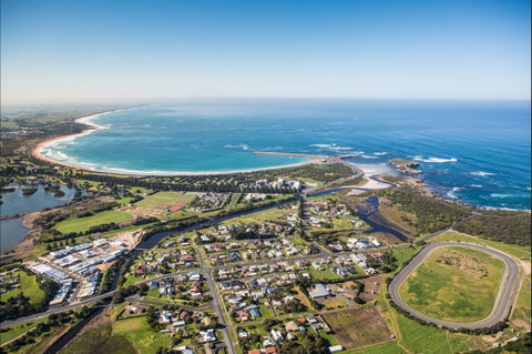 Lady Bay Resort - ACT Tourism 0