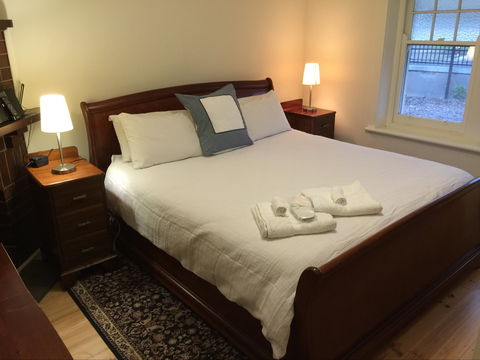 MacDonnell House, Naracoorte - ACT Tourism 1