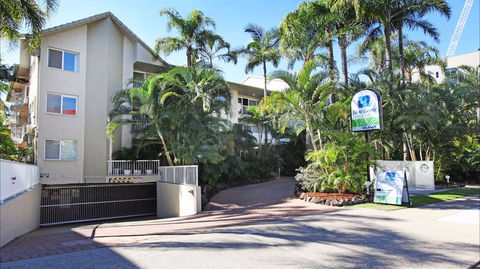 Mari Court Resort - ACT Tourism 1