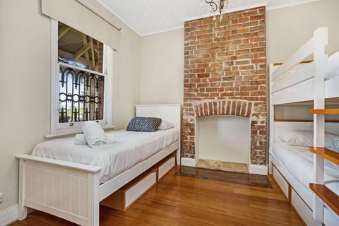 Newcastle Executive Homes - Oceanview Terrace - ACT Tourism 2