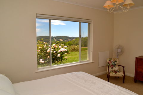 Pat And Ted's In The Piccadilly Valley - ACT Tourism 2