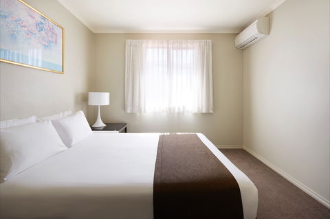 Pinnacle Apartments - ACT Tourism 2