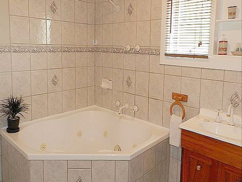 Ruby's Cottage - ACT Tourism 2