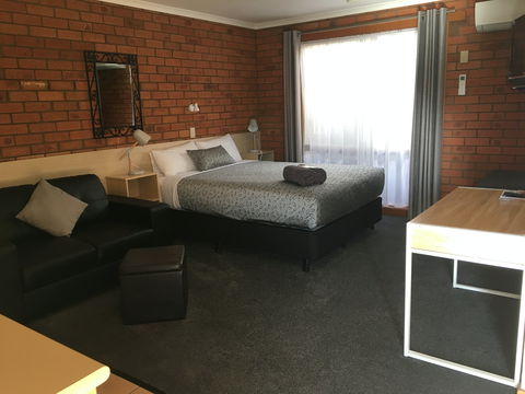 Shannon Motor Inn - ACT Tourism 1