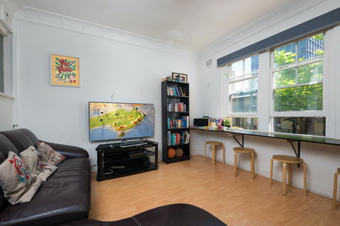 Sydney Star Backpackers - ACT Tourism 1