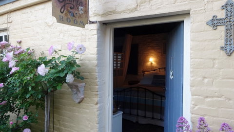 The Globe Inn - ACT Tourism 2