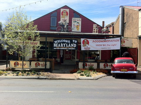 4  Bears Cafe - ACT Tourism 0