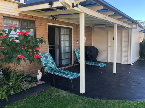 Absolute Waterfront Oasis - ACT Tourism 0