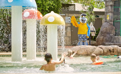 Ashmore Palms Holiday Village - ACT Tourism 0