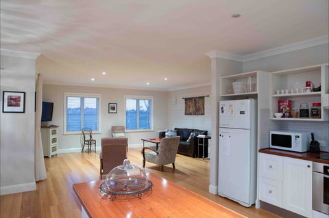 Aurelias Farm Bed And Breakfast - ACT Tourism 2