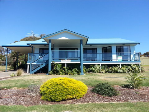 Birubi House - ACT Tourism 0