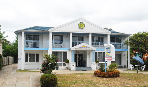 Blue And White Lodge - ACT Tourism 0