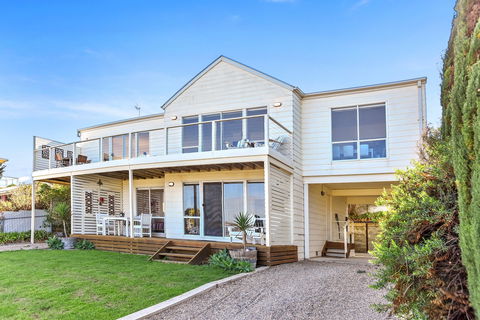 Breezes - Underwood Avenue Goolwa Beach - ACT Tourism 0