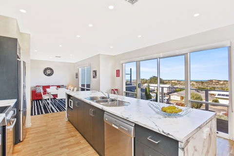 Breezes - Underwood Avenue Goolwa Beach - ACT Tourism 2