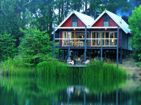 Cloudlake Mountain Retreat - ACT Tourism 0