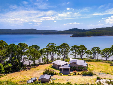 Cloudy Bay Lagoon Estate - ACT Tourism 0