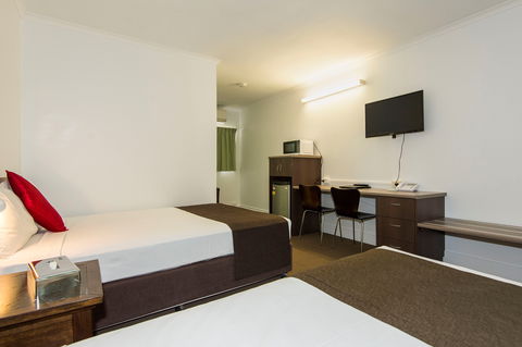 Coral Sands Motel - ACT Tourism 0