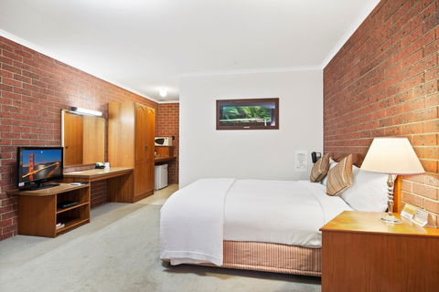 Country Plaza Halls Gap - ACT Tourism 2
