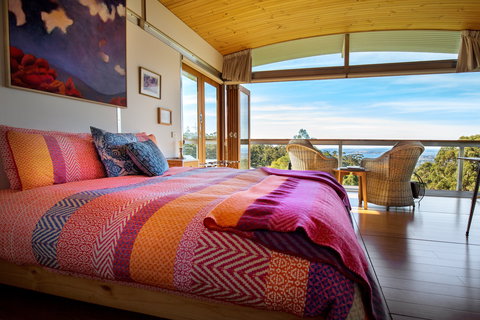 Hobart Hideaway Pods - ACT Tourism 1
