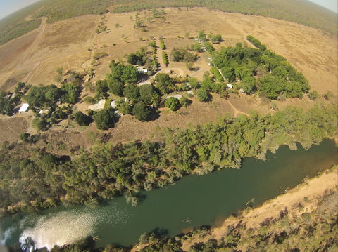 Manbulloo Homestead Caravan Park - ACT Tourism 0