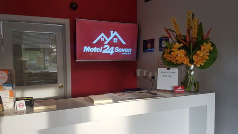 Motel24seven And Apartments - ACT Tourism 0