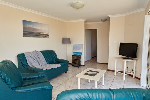 Preston Beach Front Apartment - ACT Tourism 2