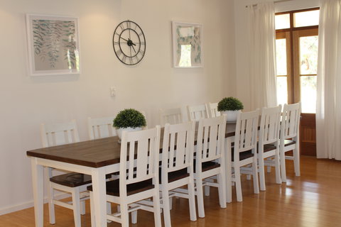 Seaside Garden Cottages - The Villa - ACT Tourism 2