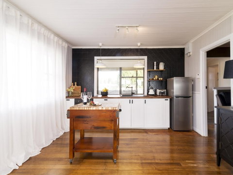 Stargazers Luxury Cottage - ACT Tourism 2