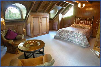 A Camelot Tower And Penthouse - ACT Tourism 0