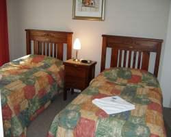 Acacia Holiday Apartments And Cabins - ACT Tourism 1