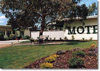 Best Western New Crossing Place Motel - ACT Tourism 3