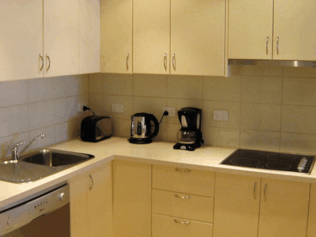 Aztra Gladstone Business Apartments - ACT Tourism 2