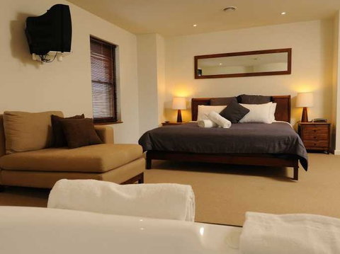 Sackville Apt No 1 - ACT Tourism 1