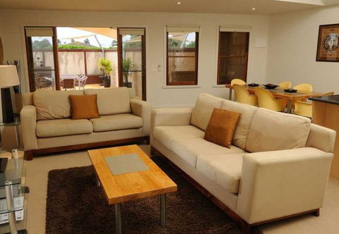 Sackville Apt No 1 - ACT Tourism 2