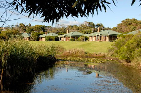 Apollo Bay Colonial Cottages - ACT Tourism 0