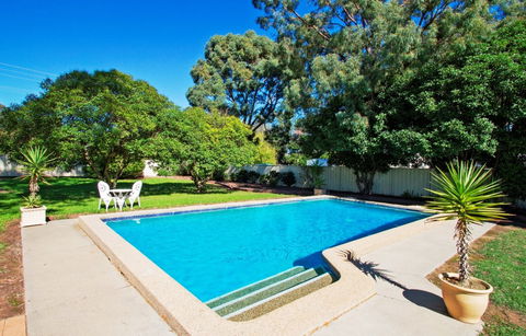 Wattle Motel - ACT Tourism 0