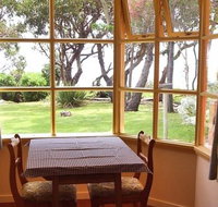 Anchlia Waterfront Cottage - ACT Tourism