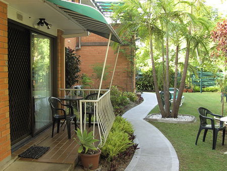 Airlie Court Holiday Apartments - ACT Tourism 2